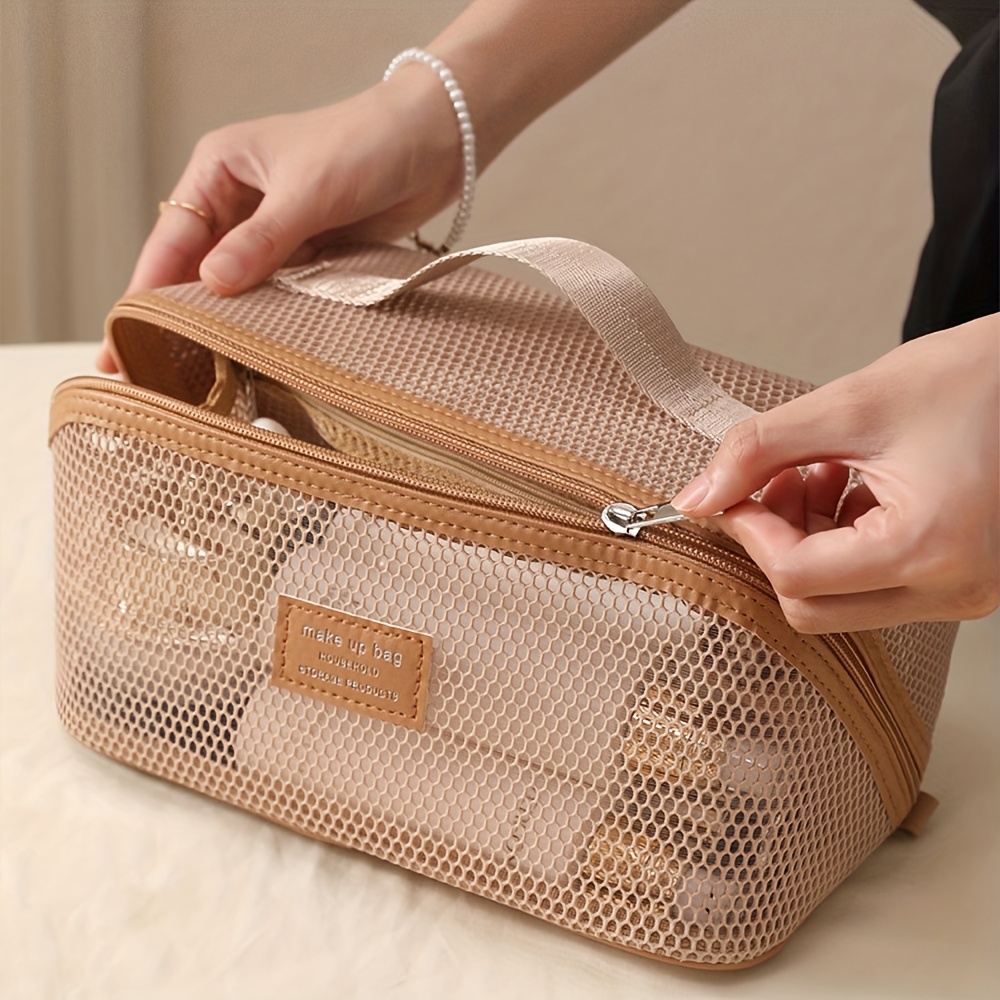 Vrouwelijke make-up organizer  - Luxury Skincare Containers recensie en prijs